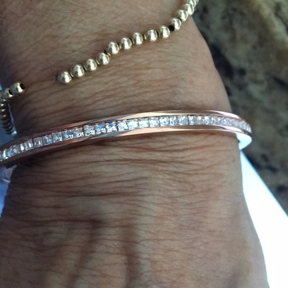 Vince Camuto Jewelry - New Vince Camuto rose gold bangle with crystals bracelet
